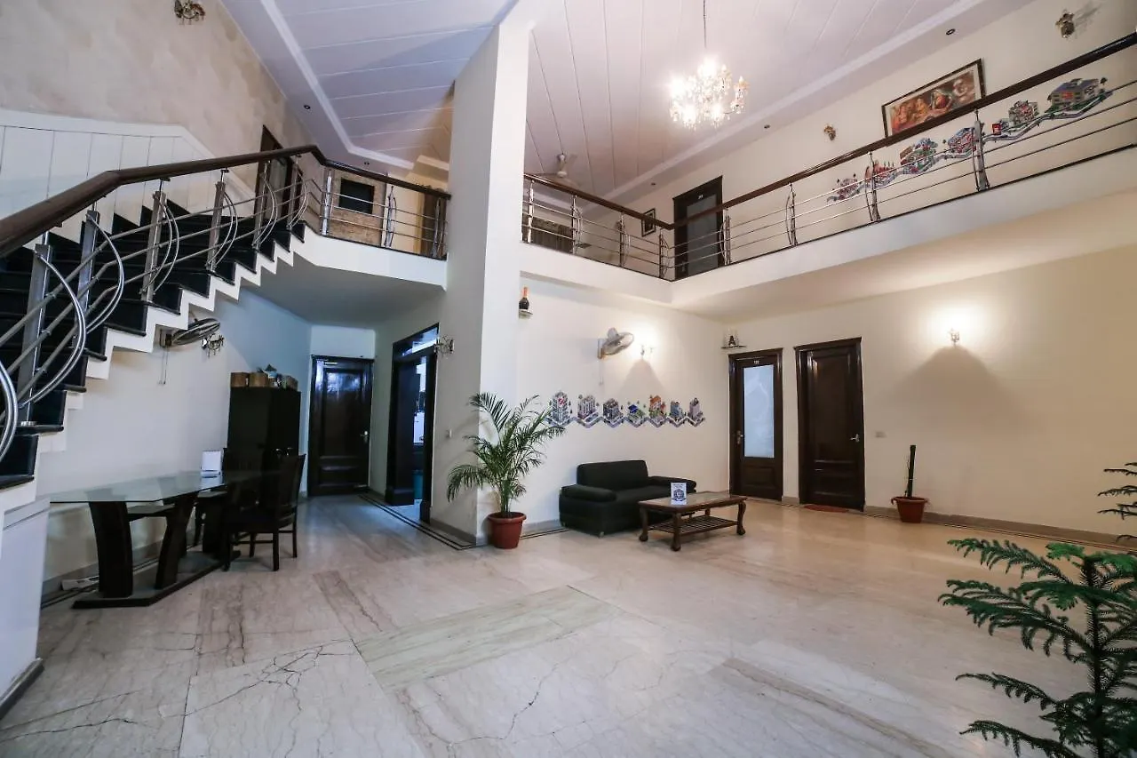 Oyo 15376 Purple Star Hotel Gurgaon