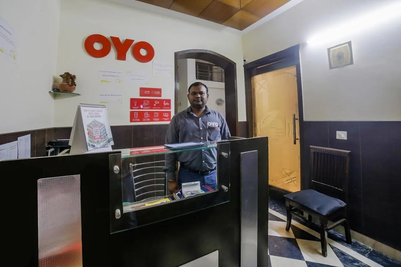 Oyo 15376 Purple Star Hotel Γκουργκάον 3*,  Ινδία
