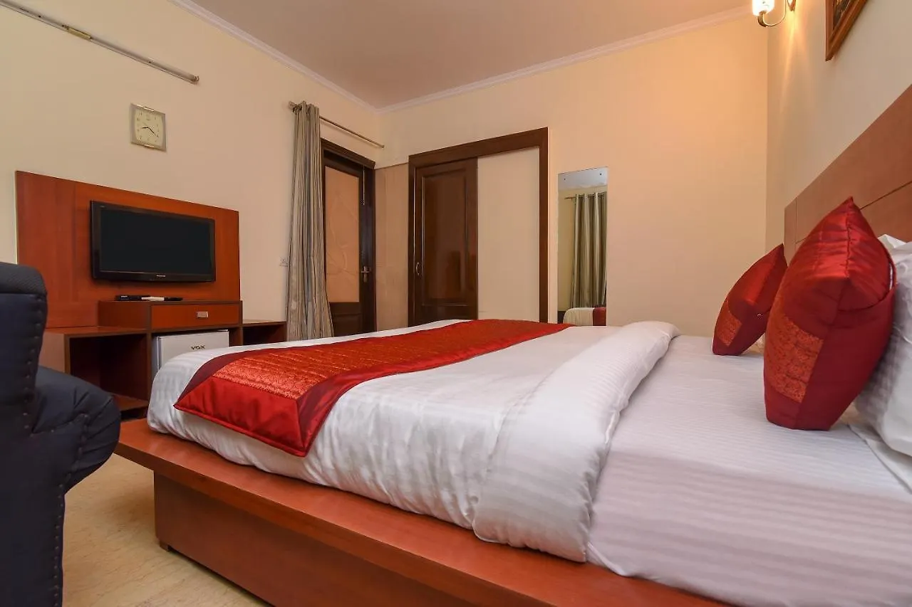 Oyo 15376 Purple Star Hotel Γκουργκάον Ινδία